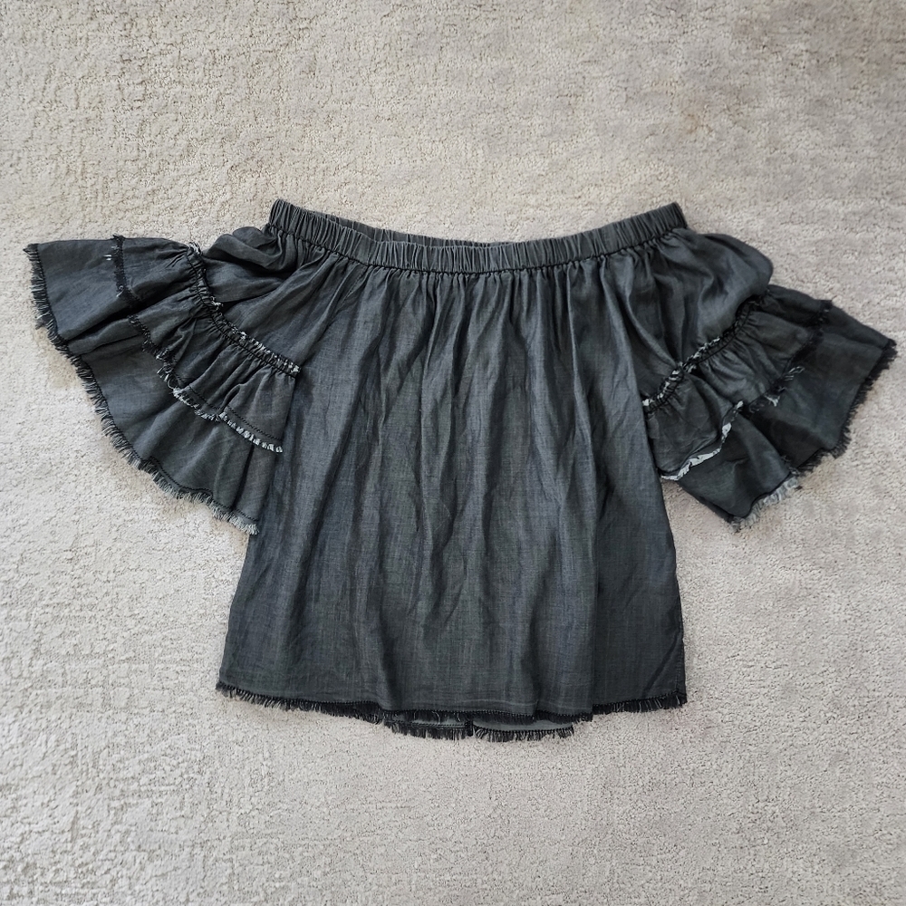 Elan Off The Shoulders Top Bell Sleeves Fray Edges Size Medium